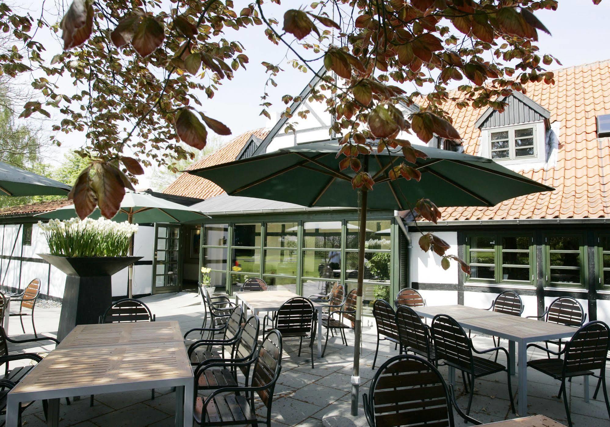 The Hotel 3*